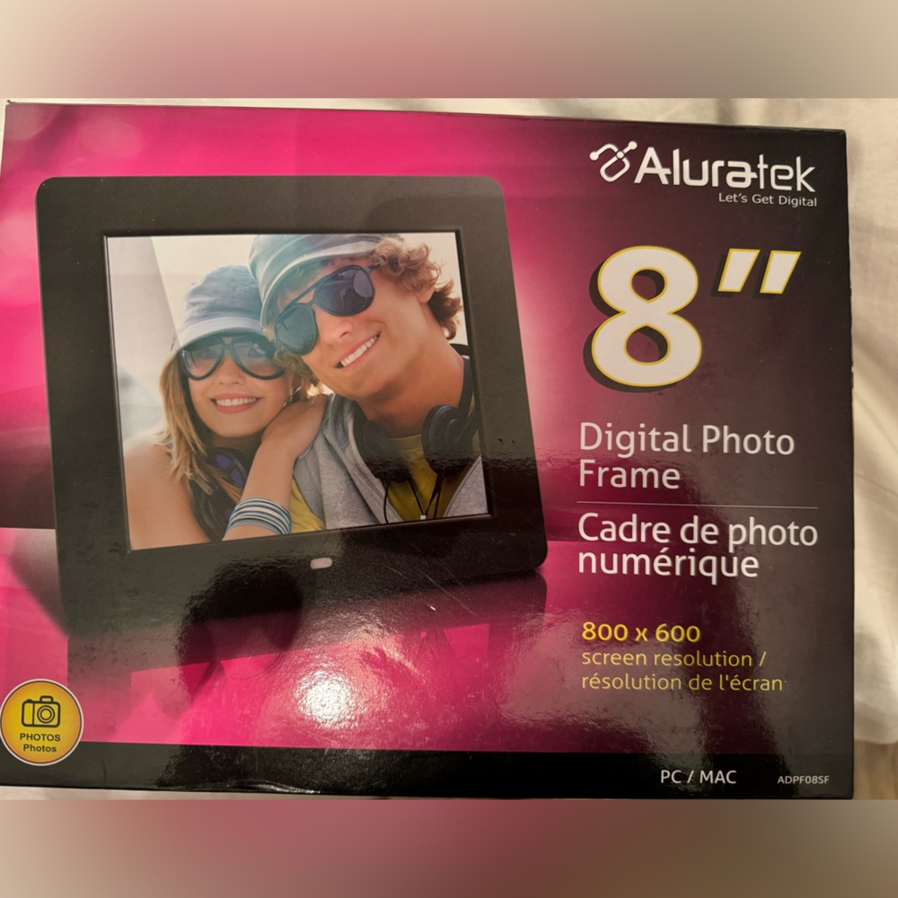 8” digital photo frame